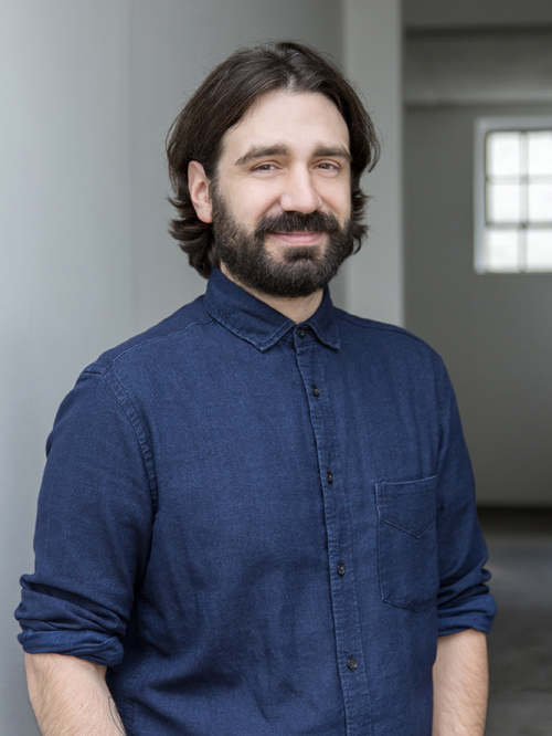 Portrait von Steven Wulf, Grafik- und Type Designer aus Dortmund, Deutschland.